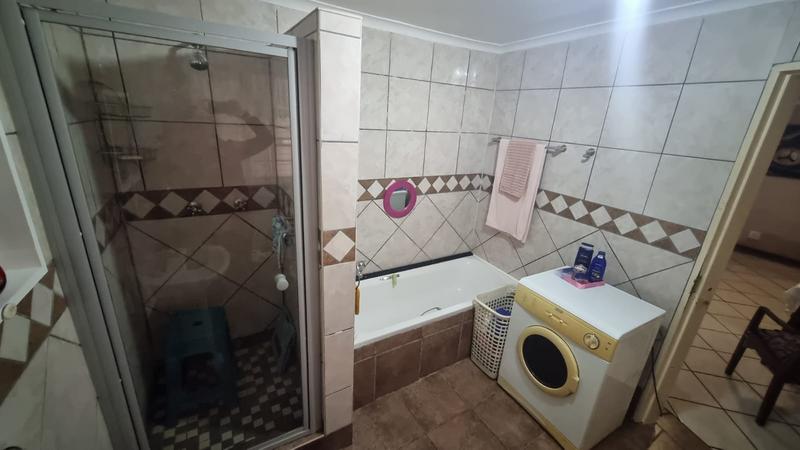 2 Bedroom Property for Sale in Vaalpark Free State